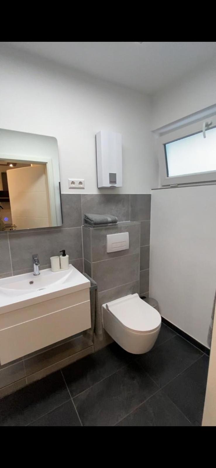 Luxus Apartment With Balcony ดอร์ทมุนด์ ภายนอก รูปภาพ